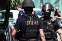 Συναγερμός στον ΕΦΚΑ Κεραμεικού: Άνδρας πυροβόλησε με καραμπίνα