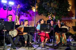 Πάτρα: «Αύρα» από Αιγαίο και Μεσόγειο μάγεψαν στο αίθριο του Δημαρχείου – ΦΩΤΟ