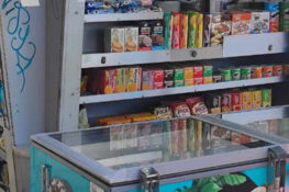 Διάρρηξη περιπτέρου με λεία… παγωτά – Συνελήφθησαν τρεις ανήλικοι