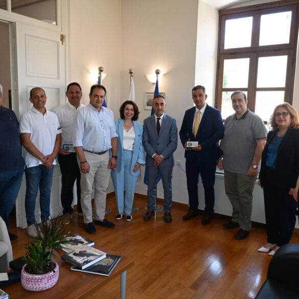 Μνημόνιο συνεργασίας Επιμελητηρίου Αχαΐας και Πανεπιστημίου Πελοποννήσου