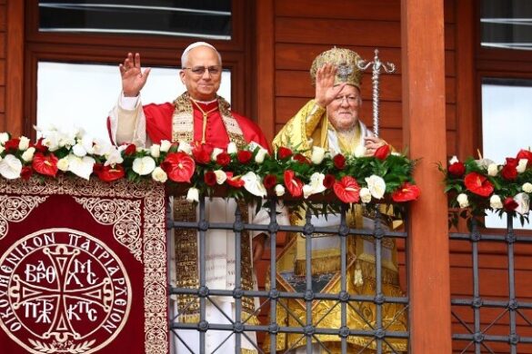 Φανάρι: Μηνύματα ενότητας και ειρήνης έστειλαν ο Οικουμενικός Πατριάρχης και ο Πάπας