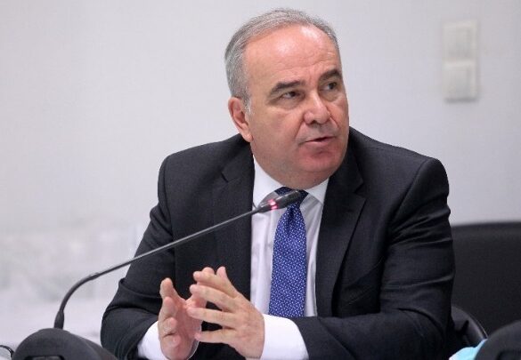 Παπαθανάσης: 14,4 εκατ. ευρώ για τον μετασχηματισμό της Ακρινής Κοζάνης σε πρότυπο πράσινο οικισμό