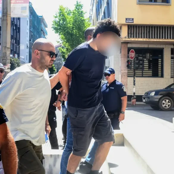 Πάτρα: Παράταση αγωνίας για την αποφυλάκιση των δύο νέων που κατηγορούνται για την φωτιά στο Γηροκομειό – Δεν αποφάσισε ο ανακριτής