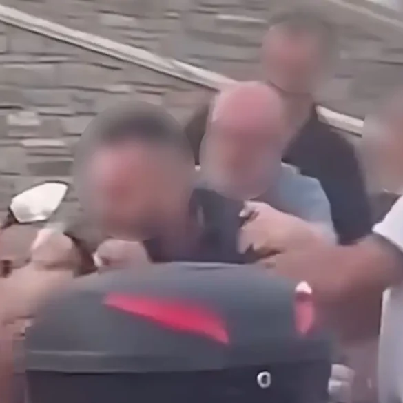Απολύθηκε ο οδηγός ταξί που ξυλοκόπησε τον υπάλληλο εταιρείας ενοικίασης αυτοκινήτων στην Πάρο: «Τελείωσε από την επιχείρησή μου» λέει ο εργοδότης του