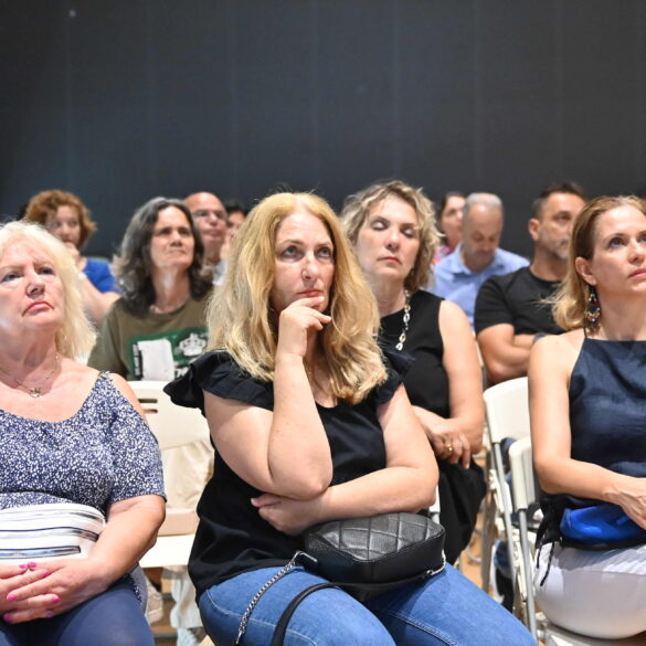 Πάτρα: Συνεχίζονται οι παρουσιάσεις του έργου υπηρεσιών του Δήμου