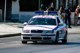 Έκλεβαν… κλιματιστικά από σχολεία και καταστήματα – Τρεις συλλήψεις