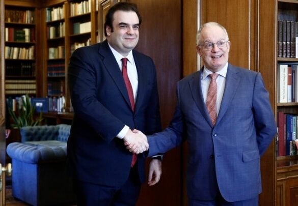 Συνάντηση του Προέδρου της Δημοκρατίας Κ. Τασούλα με τον Κυρ. Πιερρακάκη