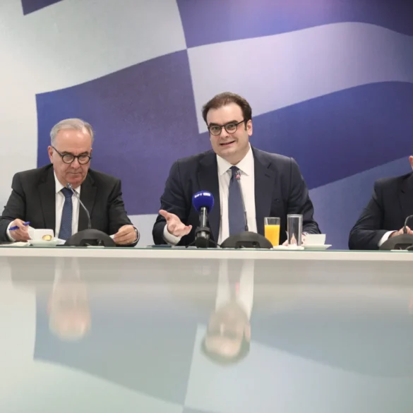 Εξειδίκευση των μέτρων που ανακοίνωσε ο πρωθυπουργός στη ΔΕΘ – Σφοδρή κριτική ΠΑΣΟΚ – ΣΥΡΙΖΑ