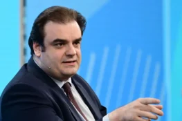 Κυριάκος Πιερρακάκης: Ζητά επιτάχυνση των διαδικασιών για τα θύματα σε Μάτι, Μάνδρα και Τέμπη