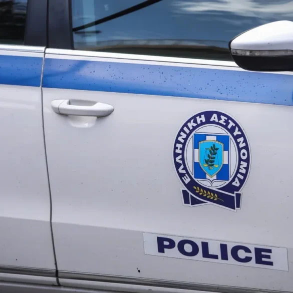 Παραδόθηκε ο 17χρονος για τους πυροβολισμούς έξω από νυχτερινό κέντρο στο Ηράκλειο.