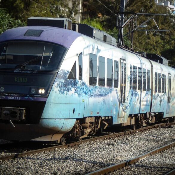 Πάτρα: Επέστρεψε ο Προαστιακός μέχρι τα Καμίνια – Ποια δρομολόγια παραμένουν με λεωφορεία