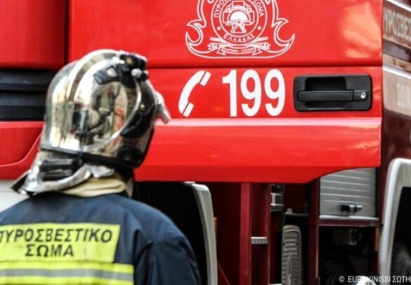 Φωτιά σε προαύλιο χώρο εργοστασίου στη Ριτσώνα