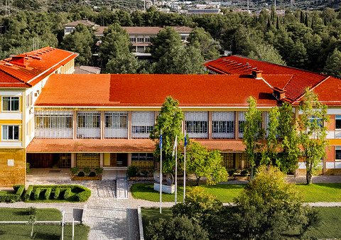Welcome to UP 2023: Οι φοιτητές ξεναγήθηκαν σε Γέφυρα, Achaia Clauss και ΒΙ.ΠΕ