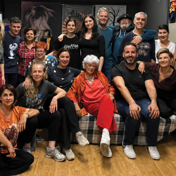 «Οι αλαφροΐσκιωτοι» του “Ρεφενέ” στο θέατρο «Αγορά»