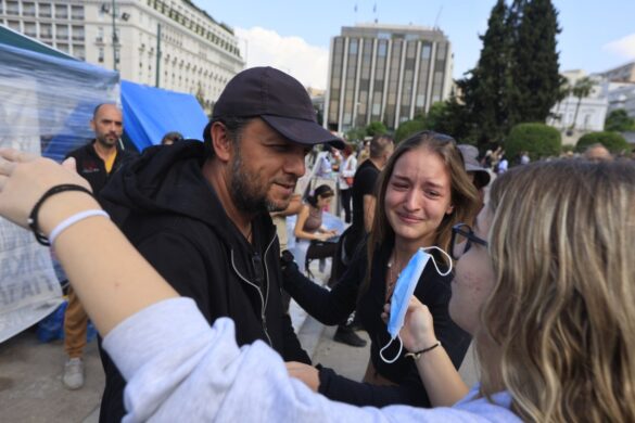 Τέμπη: Αναβάλλεται η εκταφή του γιου του Πάνου Ρούτσι – Το αίτημα που υποβλήθηκε