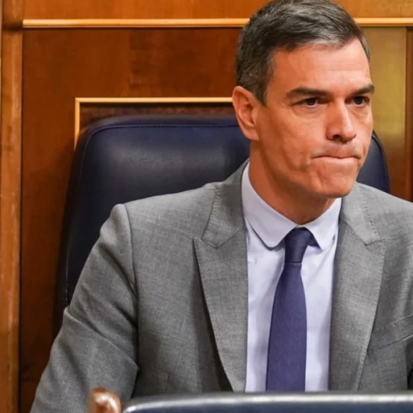 El Mundo: Η σιδηροδρομική τραγωδία στην Ισπανία ανατρέπει το προεκλογικό αφήγημα Σάντσεθ