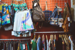 ΕΣΑ: Στο στόχαστρο τα καταστήματα second hand – Καταγγελίες για αθέμιτο ανταγωνισμό