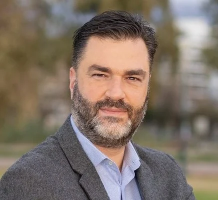 Νοσοκομείο Αιγίου, ακτοπλοΐα και δρόμοι στο επίκεντρο της «Νέας Δυτικής Ελλάδας» του Σπύρου Σκιαδαρέση
