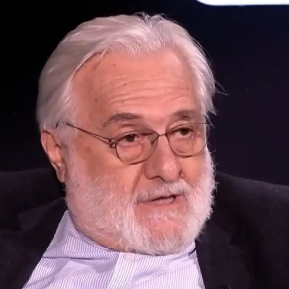 Γιάννης Σμαραγδής: Ο Θεόδωρος Κολοκοτρώνης ήταν με τα σημερινά δεδομένα μπράβος