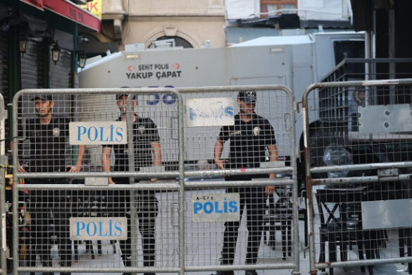 Δύο αστυνομικοί νεκροί σε επίθεση εναντίον αστυνομικού τμήματος της Σμύρνης