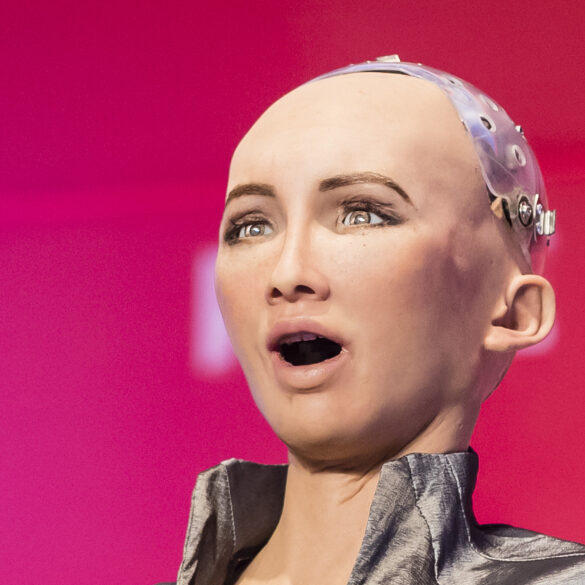 H «Sophia, the robot» στην Ναύπακτο