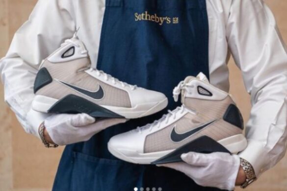 Ο Sotheby’s δημοπρατεί αθλητικά υποδήματα που σχεδιάστηκαν για τον Ομπάμα