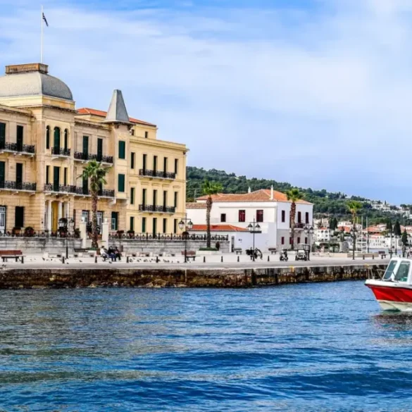 Απόβαση χιλιάδων Τούρκων τουριστών στα ελληνικά νησιά