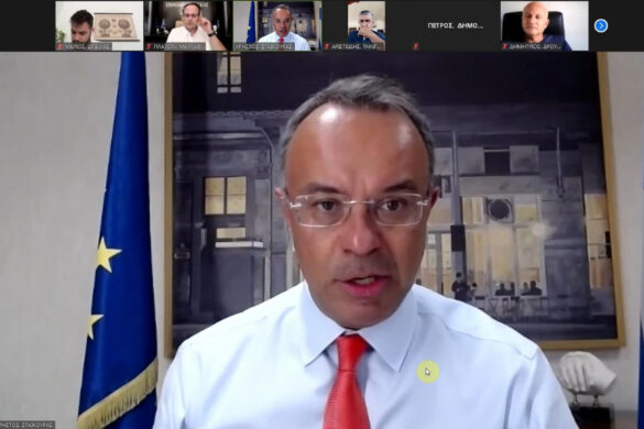 Στη σημερινή συνεδρίαση του ΔΣ του Επιμελητηρίου Αχαΐας συμμετείχε ο Υπουργός Οικονομίας Χρήστος Σταϊκούρας.