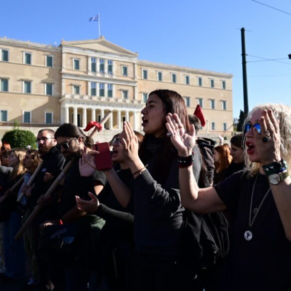 Τέμπη: Πάνδημη η συμμετοχή στα συλλαλητήρια