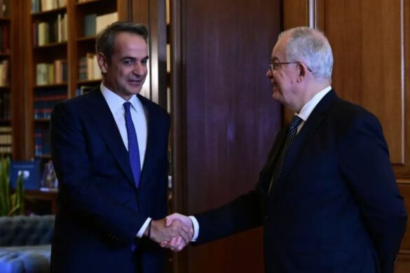 Επικοινωνία Μητσοτάκη με Τασούλα για τις εξελίξεις στη Μέση Ανατολή