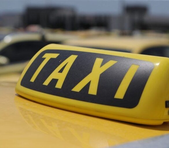 Συνελήφθη οδηγός ταξί – Χρέωσε 45 ευρώ για διαδρομή Μοναστηράκι-Πειραιάς
