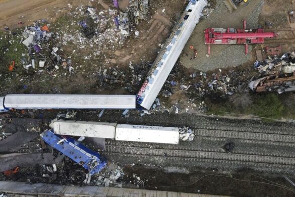 Πέρασε κατά πλειοψηφία το νομοσχέδιο με τα μέτρα στήριξης για την τραγωδία στα Τέμπη