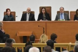 Ξαναρχίζει η δίκη για την τραγωδία των Τεμπών