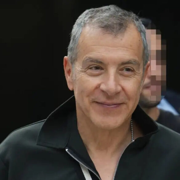 Ο Σταύρος Θεοδωράκης με τους «Πρωταγωνιστές» στον ΣΚΑΪ