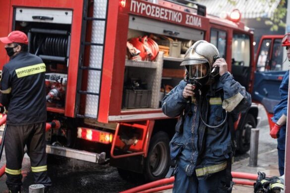 Θεσσαλονίκη: Φωτιά σε διαμέρισμα – Στο νοσοκομείο δύο άτομα με αναπνευστικά προβλήματα