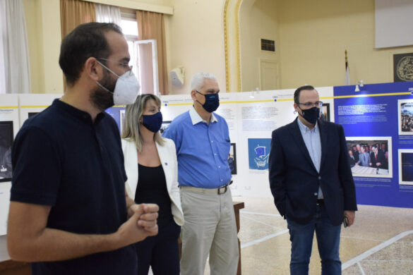 Ο Ν. Φαρμάκης στην φωτογραφική έκθεση του Europe Direct για τη 40χρονη ιστορία της Ελλάδας στην Ε.Ε.
