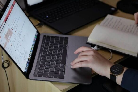 Η υβριδική εργασία κερδίζει έδαφος – Πώς αλλάζει την αγορά ακινήτων