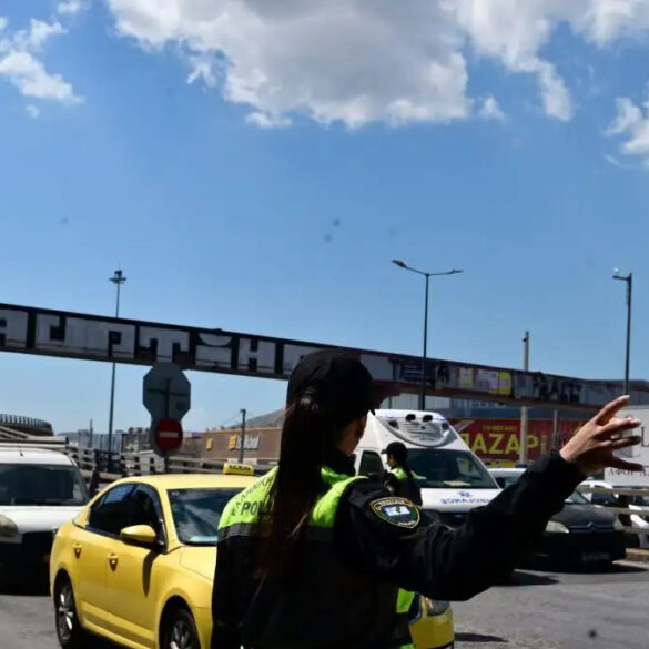 48χρονος επιτέθηκε σε δύο γυναίκες τροχονόμους που του έκοψαν κλήση