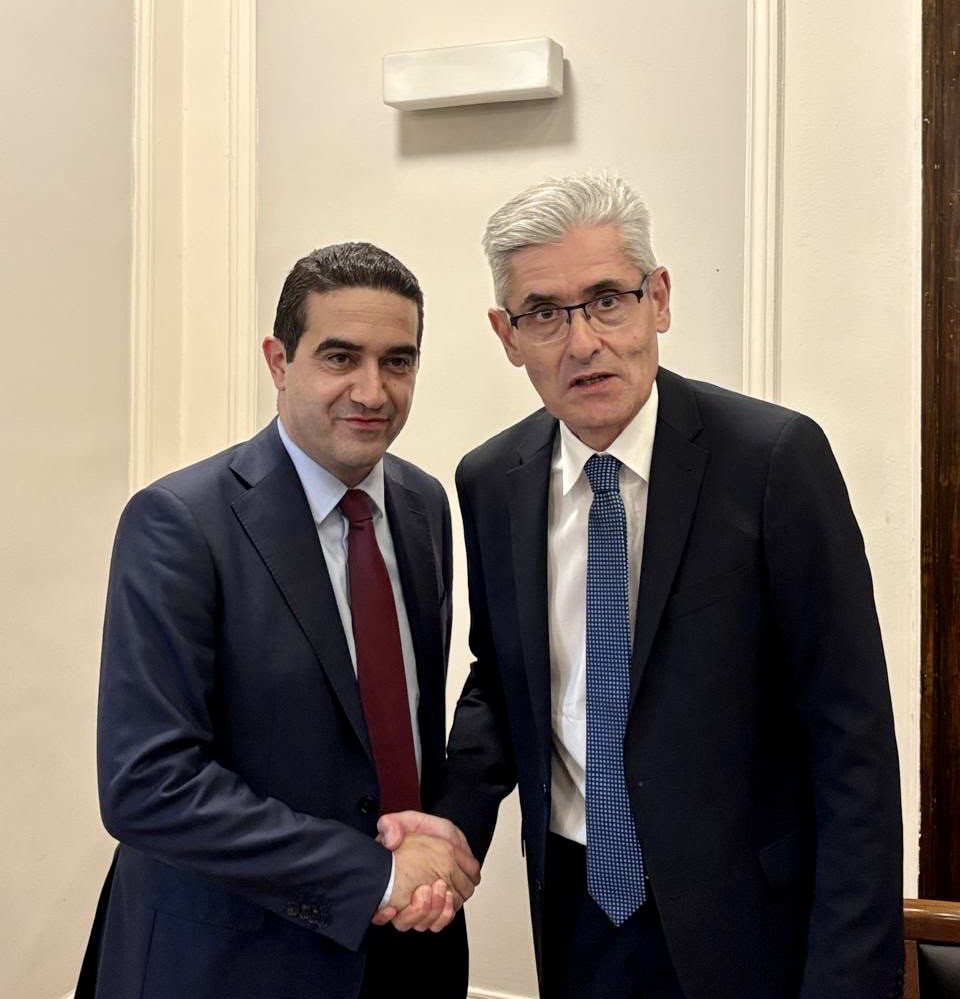 Με επιτυχία παρουσιάστηκε το νέο βιβλίο του Άγγελου Τσιγκρή στην Αθήνα - ΦΩΤΟ 4 tsigkris katrinis