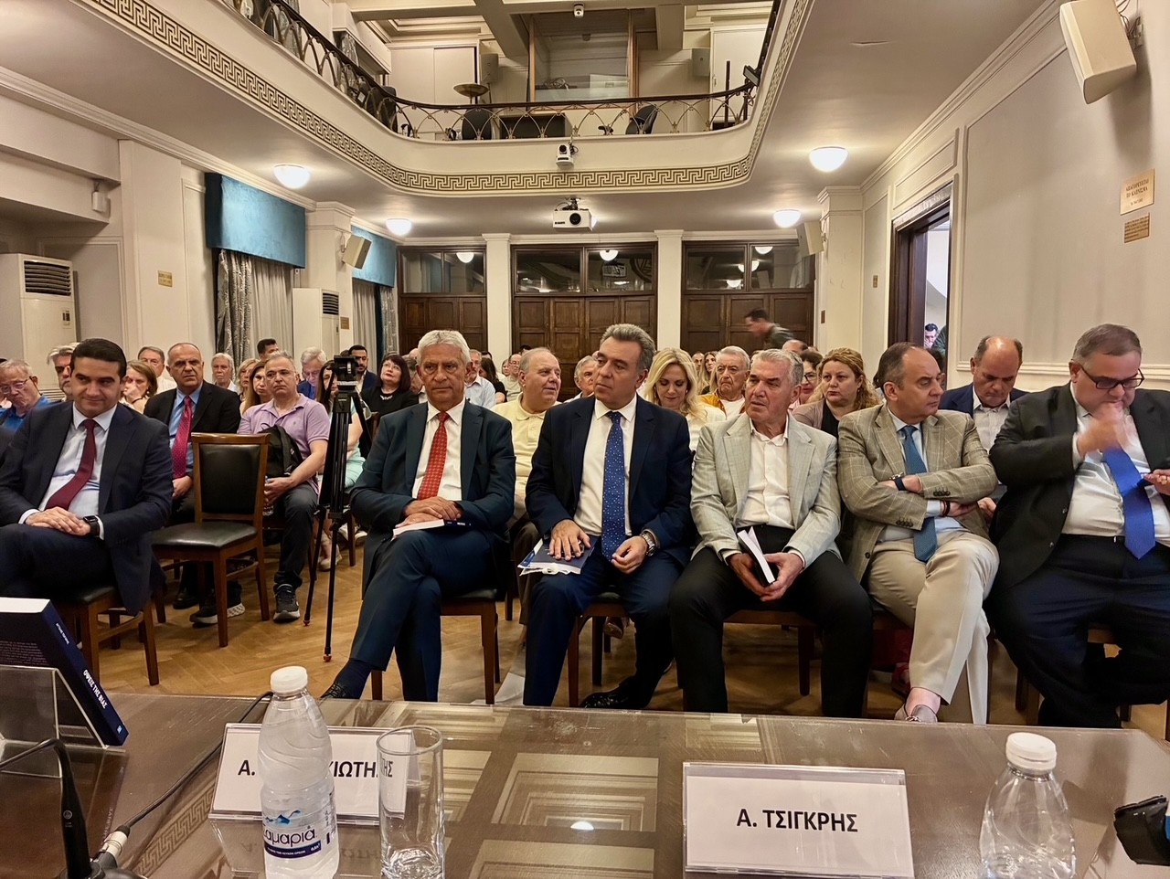 Με επιτυχία παρουσιάστηκε το νέο βιβλίο του Άγγελου Τσιγκρή στην Αθήνα - ΦΩΤΟ 3 tsigkris parousiasi