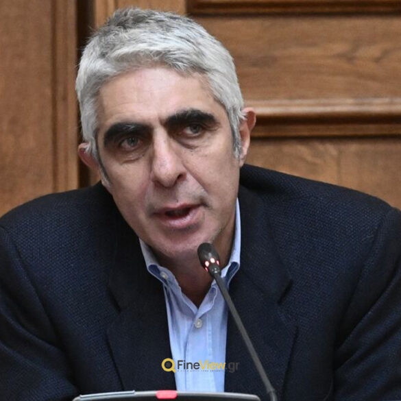 Γιώργος Τσίπρας: «Προβληματίζομαι» για την παρένθετη κύηση