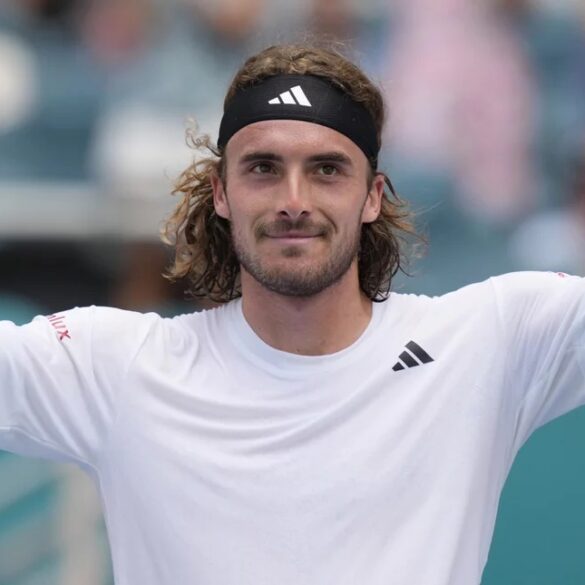 Στέφανος Τσιτσιπάς: «Δεν παίζω στο Davis Cup για τα χρήματα, αλλά με αγνό πάθος για την Ελλάδα»