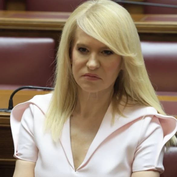 Τζάκρη: «Με τον Τσίπρα μετά το 2015 δεν τον ήπιαμε, τον ρουφήξαμε», τι είπε για το εάν θα ενταχθεί στο ΠΑΣΟΚ