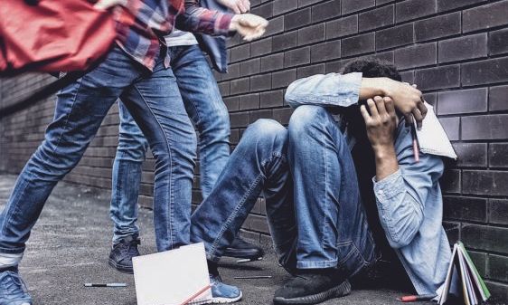 Πάτρα: 16χρονος γρονθοκόπησε 8χρονο μέσα σε σχολείο