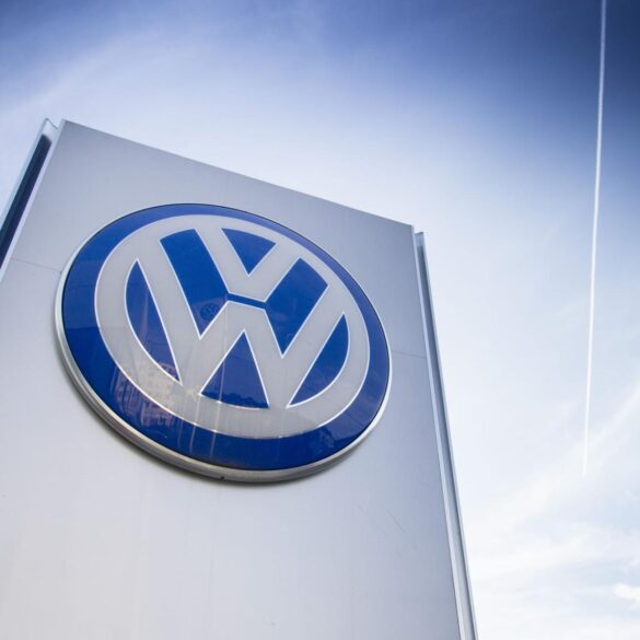 Η Volkswagen «κόβει» 50.000 θέσεις εργασίας