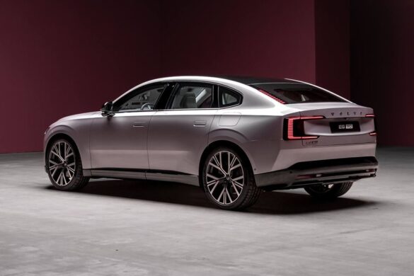 Η Volvo αποκαλύπτει το ES90: Μια έκπληξη που δεν περιμέναμε.
