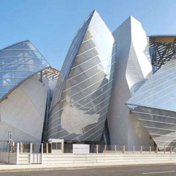 Το Fondation Louis Vuitton θα ανοίξει τις πύλες του με έκθεση αφιερωμένη στη Σίντι Σέρμαν