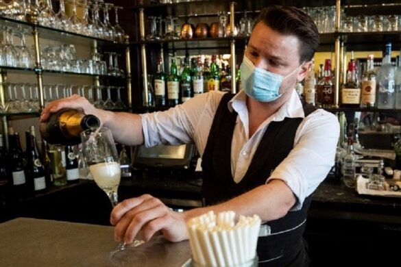 Κορωνοϊός: Τι αλλάζει από την Πέμπτη – «Τσουχτερά» πρόστιμα και «λουκέτα»