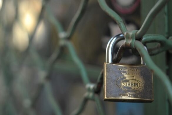 ΑΑΔΕ: Λουκέτο 48 ωρών σε γνωστό καφέ-εστιατόριο της Βάρκιζας