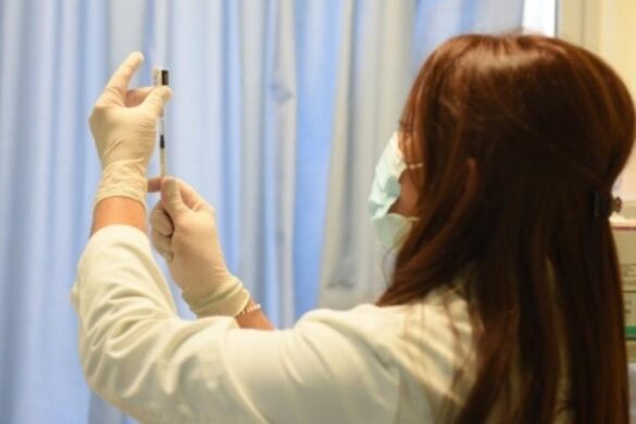 Kορωνοιός: Από σήμερα ο εμβολιασμός των υγειονομικών στα νοσοκομεία του ΕΣΥ